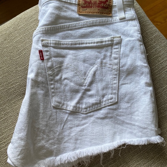 High Waist off white Levi’s shorts 501 - Picture 4 of 5